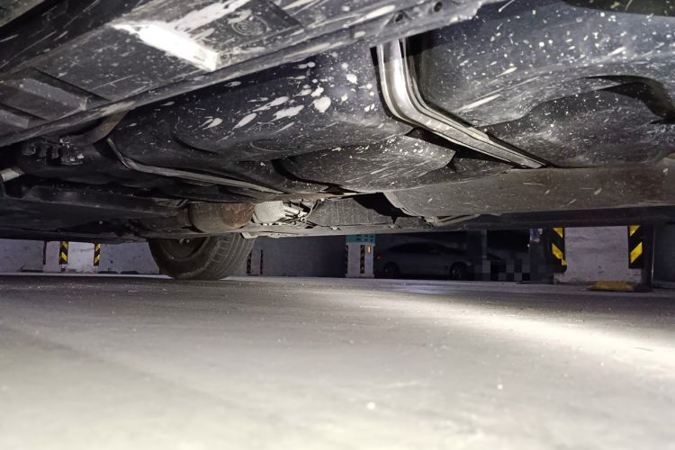 Used Toyota Vellfire 2024 Crown Dual-Engine 2.5L Supreme Executive Edition Chassis Rear Left