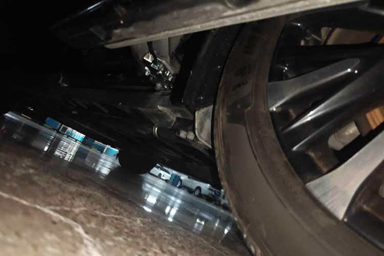 Used Toyota Vellfire 2024 Crown Dual-Engine 2.5L Ultimate Edition Chassis Rear Left