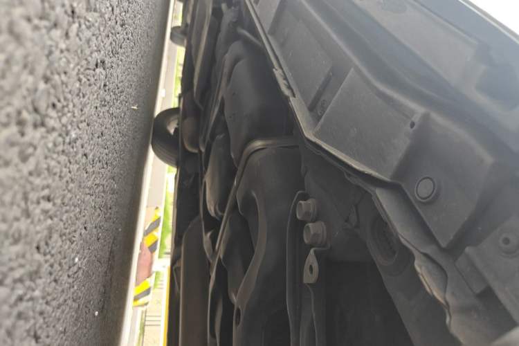 Used Toyota Vellfire 2024 Crown Dual-Engine 2.5L Ultimate Edition Chassis Rear Left