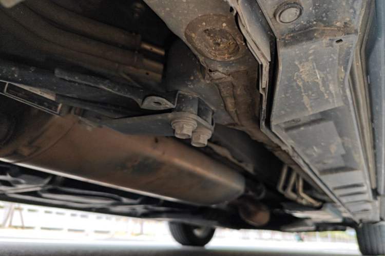 Used Toyota Vellfire 2024 Crown Dual-Engine 2.5L Supreme Executive Edition Chassis Rear Right