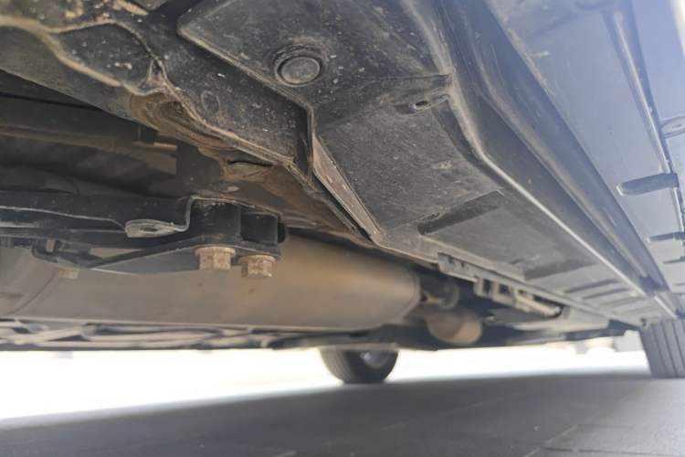 Used Toyota Vellfire 2024 Crown Dual-Engine 2.5L Supreme Executive Edition Chassis Rear Right