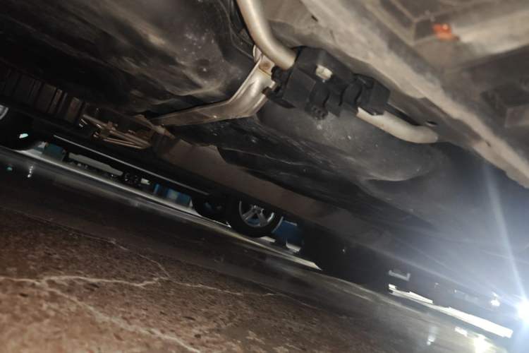 Used Toyota Vellfire 2024 Crown Dual-Engine 2.5L Ultimate Edition Chassis Rear