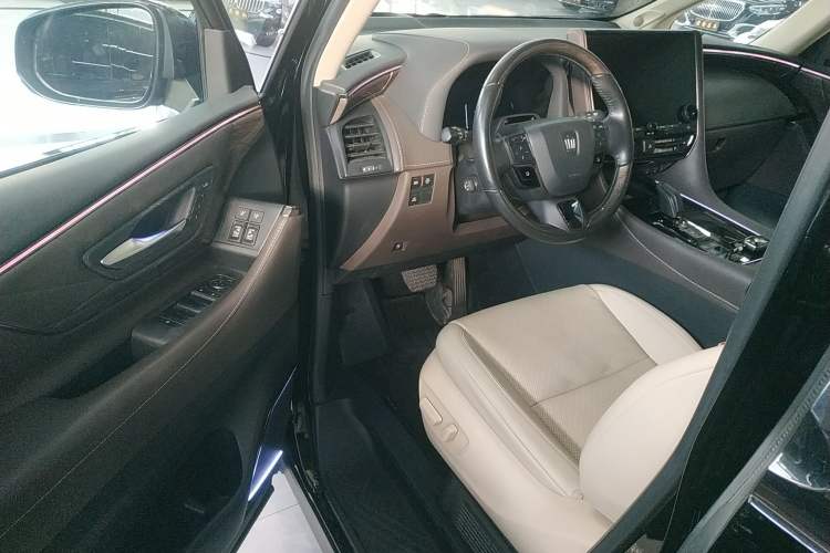 Used Toyota Vellfire 2024 Crown Dual-Engine 2.5L Supreme Executive Edition Driver Seat
