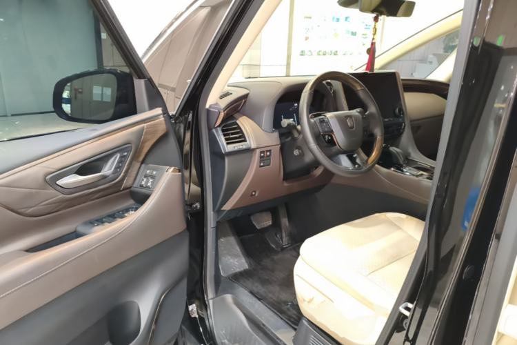 Used Toyota Vellfire 2024 Crown Dual-Engine 2.5L Supreme Executive Edition Driver Seat
