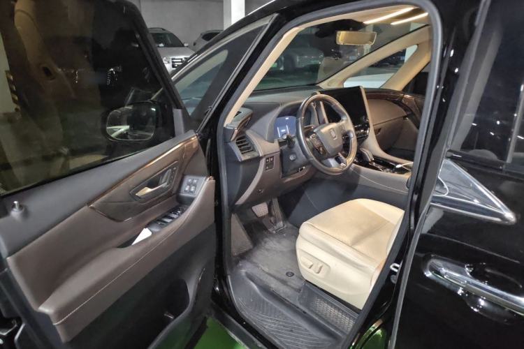 Used Toyota Vellfire 2024 Crown Dual-Engine 2.5L Supreme Executive Edition Driver Seat