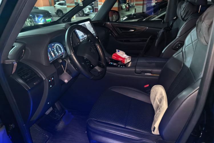 Used Toyota Vellfire 2024 Crown Dual-Engine 2.5L Ultimate Edition Driver Seat