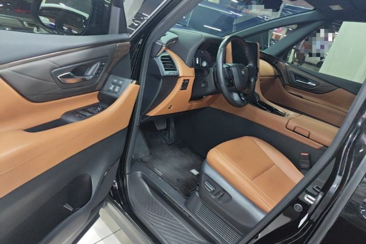 Used Toyota Vellfire 2024 Crown Dual-Engine 2.5L Ultimate Edition Driver Seat