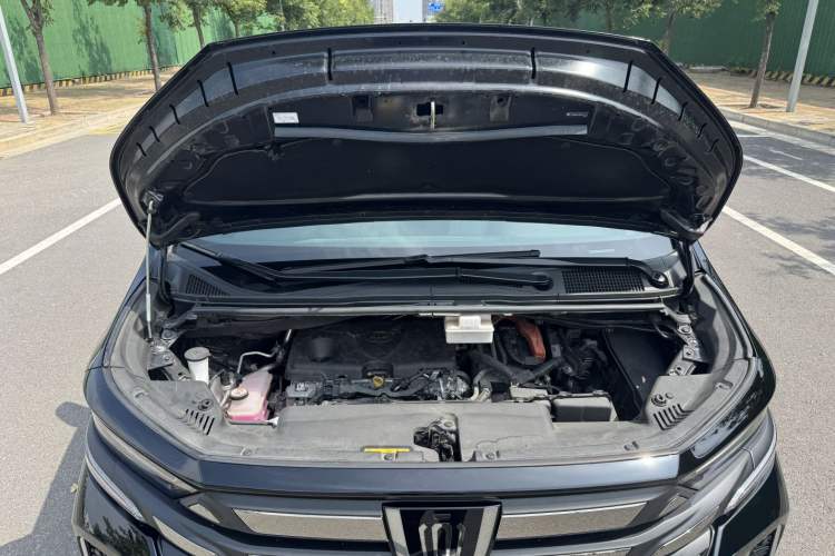 Used Toyota Vellfire 2024 Crown Dual-Engine 2.5L Supreme Executive Edition Engine Bay