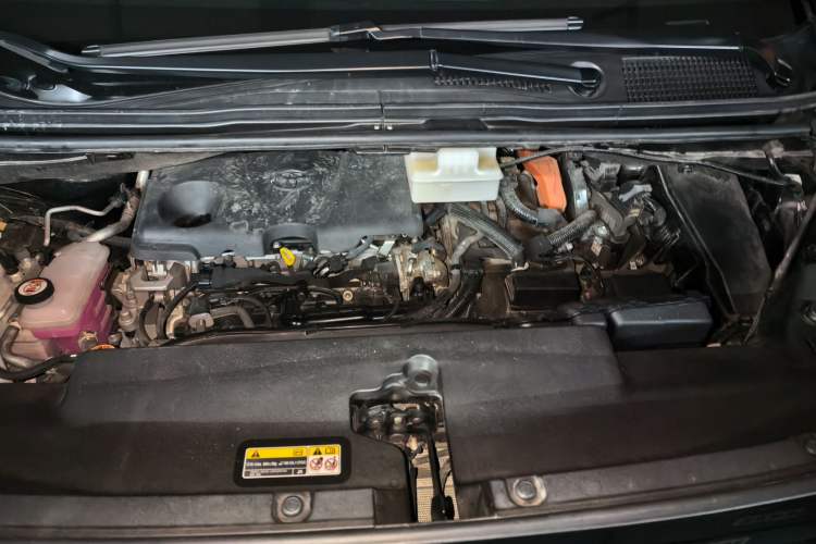 Used Toyota Vellfire 2024 Crown Dual-Engine 2.5L Ultimate Edition Engine Bay