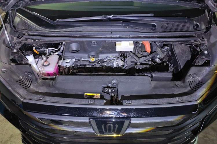 Used Toyota Vellfire 2024 Crown Dual-Engine 2.5L Supreme Executive Edition Engine Bay