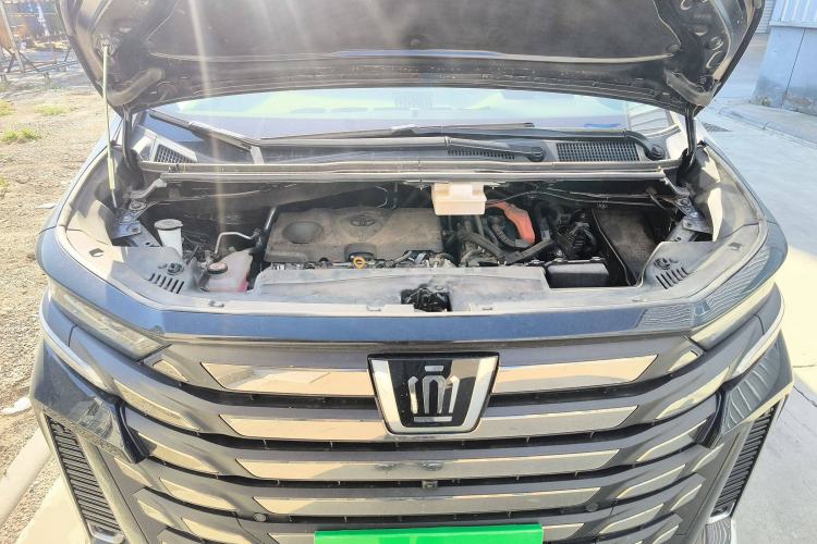 Used Toyota Vellfire 2024 Crown Dual-Engine 2.5L Ultimate Edition Engine Bay