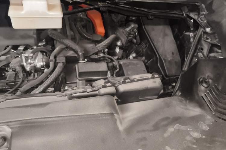 Used Toyota Vellfire 2024 Crown Dual-Engine 2.5L Supreme Executive Edition Engine Bay Left