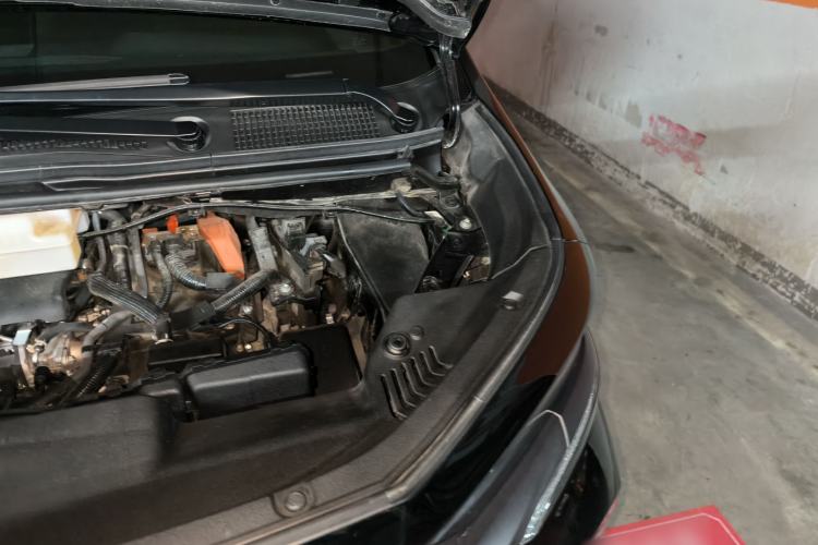 Used Toyota Vellfire 2024 Crown Dual-Engine 2.5L Ultimate Edition Engine Bay Left