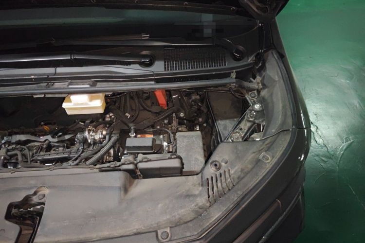 Used Toyota Vellfire 2024 Crown Dual-Engine 2.5L Supreme Executive Edition Engine Bay Left