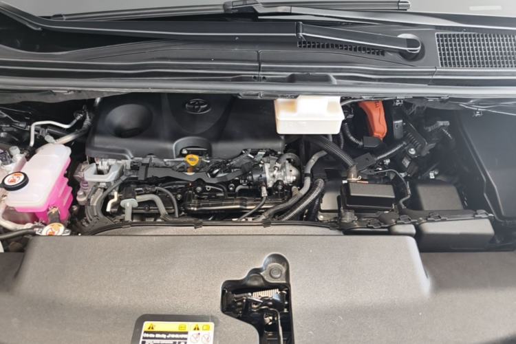 Used Toyota Vellfire 2024 Crown Dual-Engine 2.5L Ultimate Edition Engine Bay