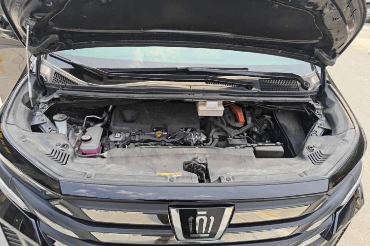 Used Toyota Vellfire 2024 Crown Dual-Engine 2.5L Supreme Executive Edition Engine Bay
