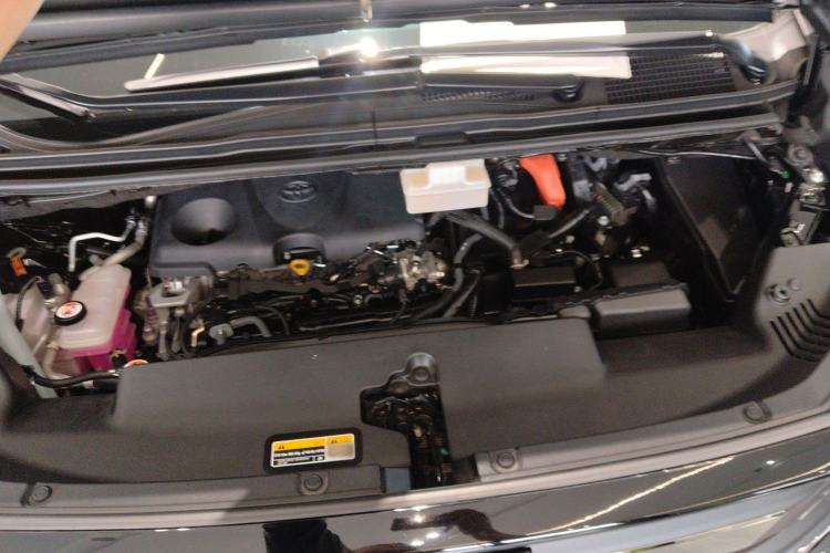 Used Toyota Vellfire 2024 Crown Dual-Engine 2.5L Ultimate Edition Engine Bay