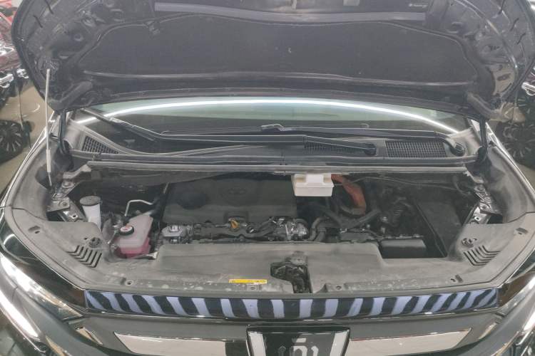 Used Toyota Vellfire 2024 Crown Dual-Engine 2.5L Supreme Executive Edition Engine Bay