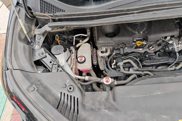 Used Toyota Vellfire 2024 Crown Dual-Engine 2.5L Supreme Executive Edition Engine Bay Right
