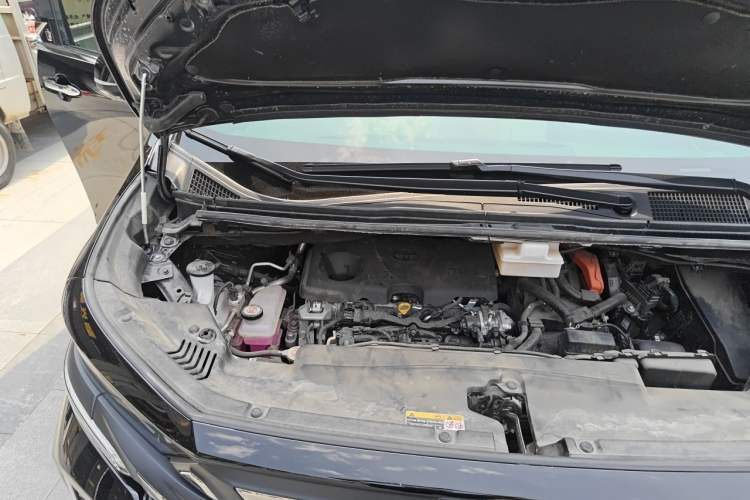 Used Toyota Vellfire 2024 Crown Dual-Engine 2.5L Supreme Executive Edition Engine Bay Right