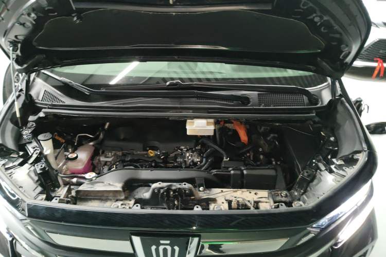 Used Toyota Vellfire 2024 Crown Dual-Engine 2.5L Ultimate Edition Engine Bay