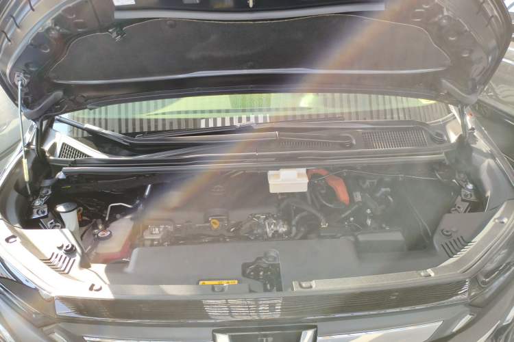 Used Toyota Vellfire 2024 Crown Dual-Engine 2.5L Supreme Executive Edition Engine Bay