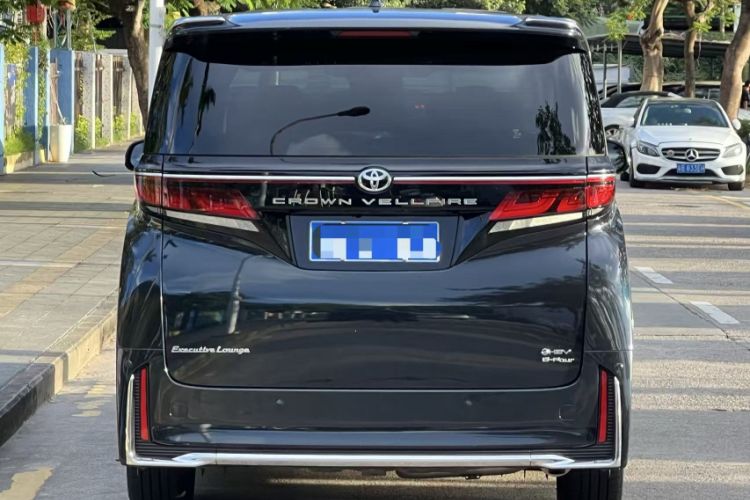 Used Toyota Vellfire 2024 Crown Dual-Engine 2.5L Ultimate Edition Exterior 2