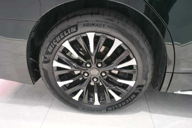 Used Toyota Vellfire 2024 Crown Dual-Engine 2.5L Supreme Executive Edition Exterior 4