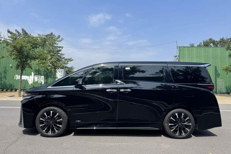 Used Toyota Vellfire 2024 Crown Dual-Engine 2.5L Supreme Executive Edition Exterior 5