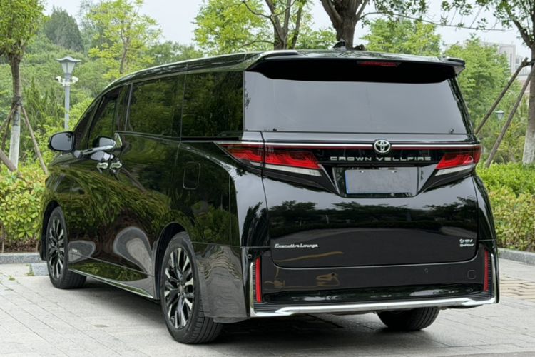 Used Toyota Vellfire 2024 Crown Dual-Engine 2.5L Ultimate Edition Exterior 5