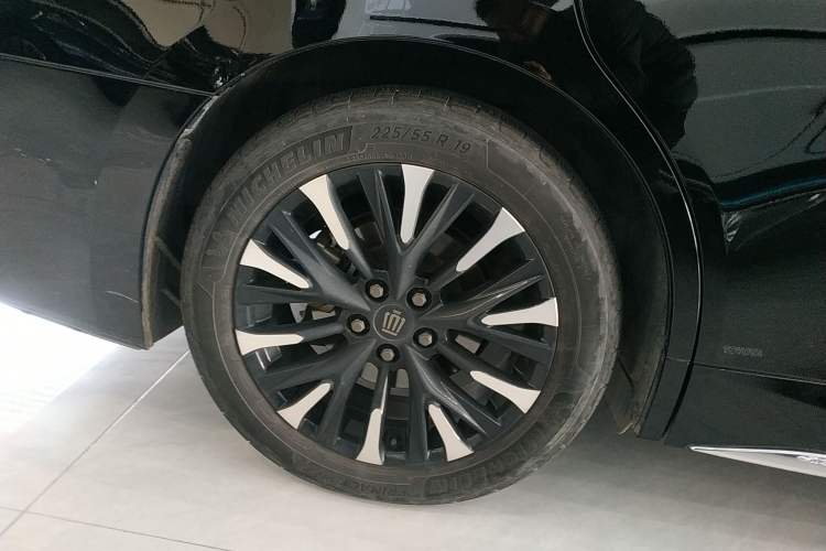 Used Toyota Vellfire 2024 Crown Dual-Engine 2.5L Ultimate Edition Exterior 8