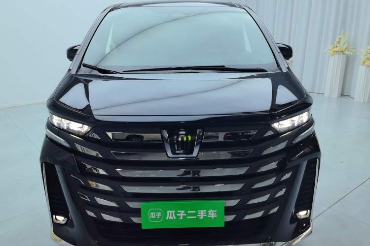 Used Toyota Vellfire 2024 Crown Dual-Engine 2.5L Ultimate Edition Front