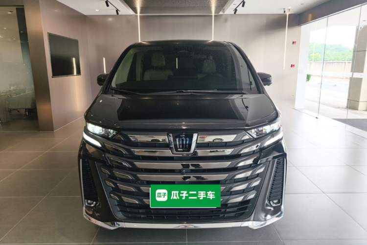 Used Toyota Vellfire 2024 Crown Dual-Engine 2.5L Ultimate Edition Front