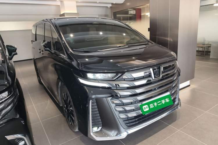 Used Toyota Vellfire 2024 Crown Dual-Engine 2.5L Supreme Executive Edition Front Right 45 Deg