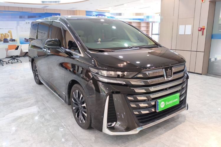 Used Toyota Vellfire 2024 Crown Dual-Engine 2.5L Supreme Executive Edition Front Right 45 Deg