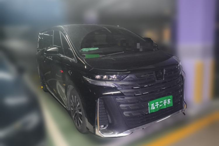 Used Toyota Vellfire 2024 Crown Dual-Engine 2.5L Supreme Executive Edition Front Right 45 Deg