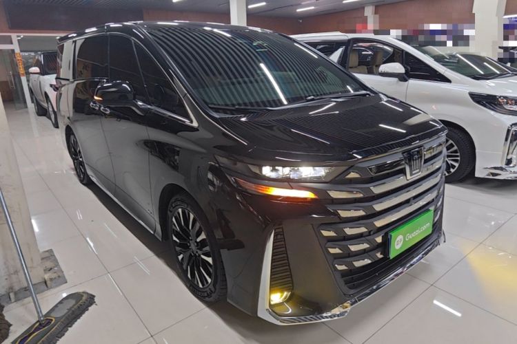 Used Toyota Vellfire 2024 Crown Dual-Engine 2.5L Ultimate Edition Front Right 45 Deg