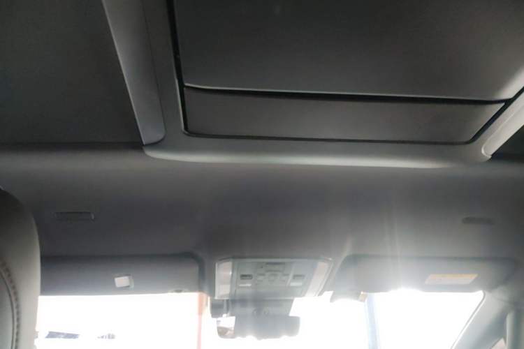 Used Toyota Vellfire 2024 Crown Dual-Engine 2.5L Ultimate Edition Headliner