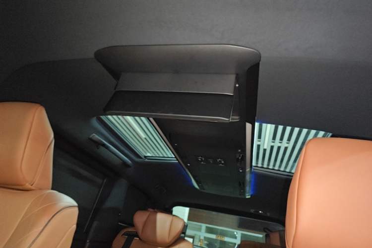 Used Toyota Vellfire 2024 Crown Dual-Engine 2.5L Ultimate Edition Headliner