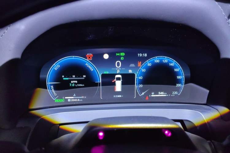 Used Toyota Vellfire 2024 Crown Dual-Engine 2.5L Supreme Executive Edition Instrument Cluster
