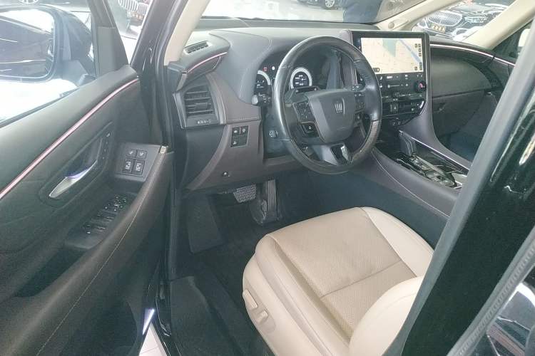 Used Toyota Vellfire 2024 Crown Dual-Engine 2.5L Ultimate Edition Interior 3