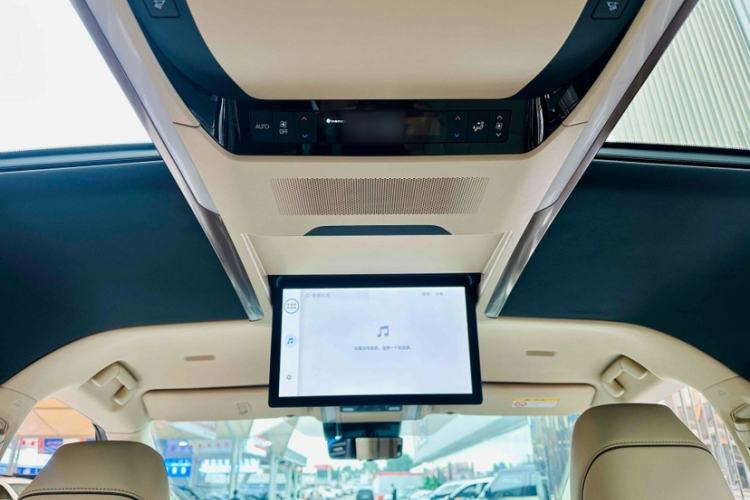 Used Toyota Vellfire 2024 Crown Dual-Engine 2.5L Ultimate Edition Interior 3