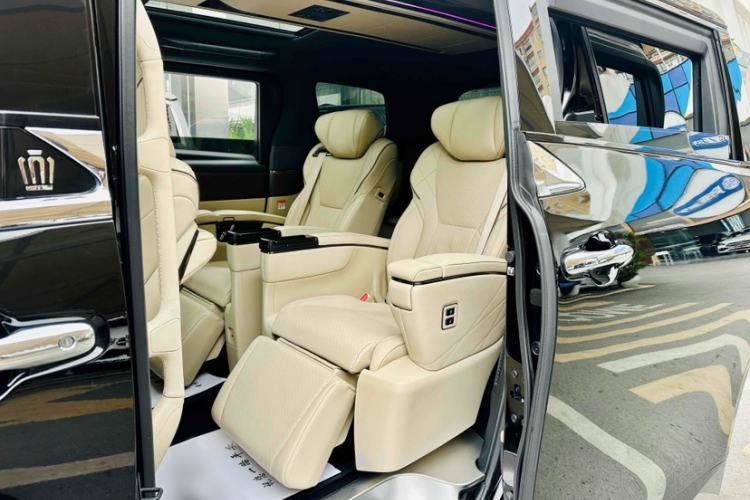 Used Toyota Vellfire 2024 Crown Dual-Engine 2.5L Ultimate Edition Interior 5