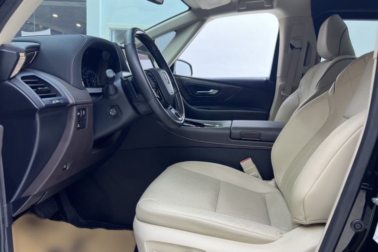 Used Toyota Vellfire 2024 Crown Dual-Engine 2.5L Ultimate Edition Interior 6