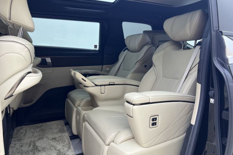 Used Toyota Vellfire 2024 Crown Dual-Engine 2.5L Ultimate Edition Interior 7