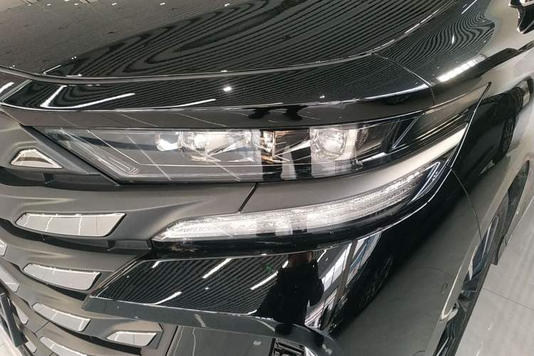 Used Toyota Vellfire 2024 Crown Dual-Engine 2.5L Supreme Executive Edition Left Front Headlight