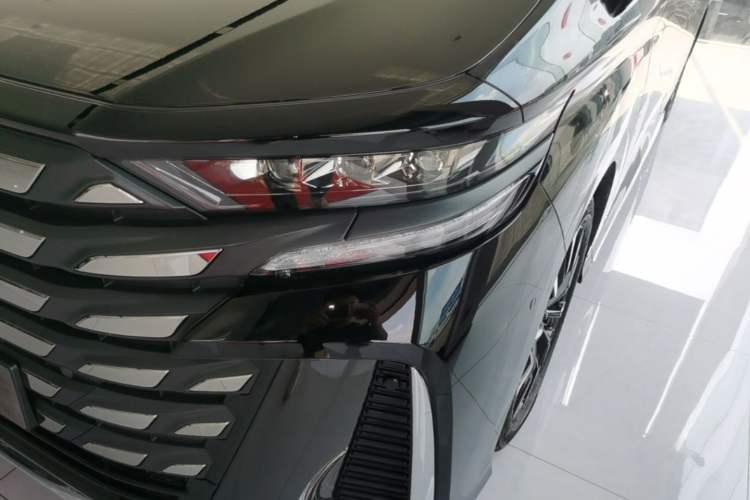 Used Toyota Vellfire 2024 Crown Dual-Engine 2.5L Ultimate Edition Left Front Headlight