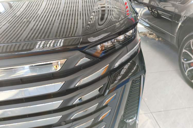 Used Toyota Vellfire 2024 Crown Dual-Engine 2.5L Supreme Executive Edition Left Front Headlight