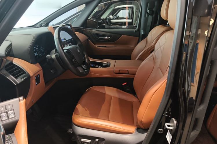 Used Toyota Vellfire 2024 Crown Dual-Engine 2.5L Supreme Executive Edition Left Front Seat
