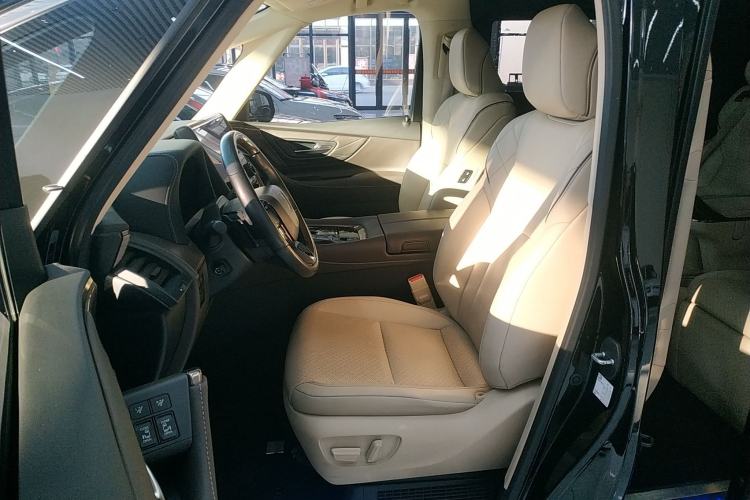 Used Toyota Vellfire 2024 Crown Dual-Engine 2.5L Supreme Executive Edition Left Front Seat